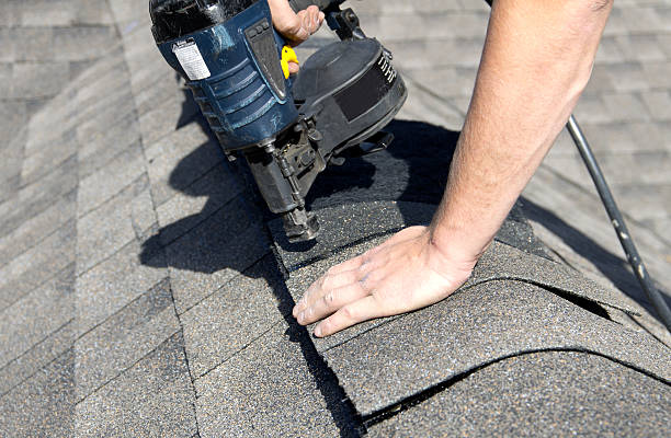 Best Roof Maintenance and Cleaning  in De Pere, WI